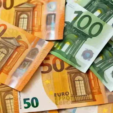 Izbeigta tiesvedība lietā par UIN piemaksas piemērošanu caurplūstošajām dividendēm
