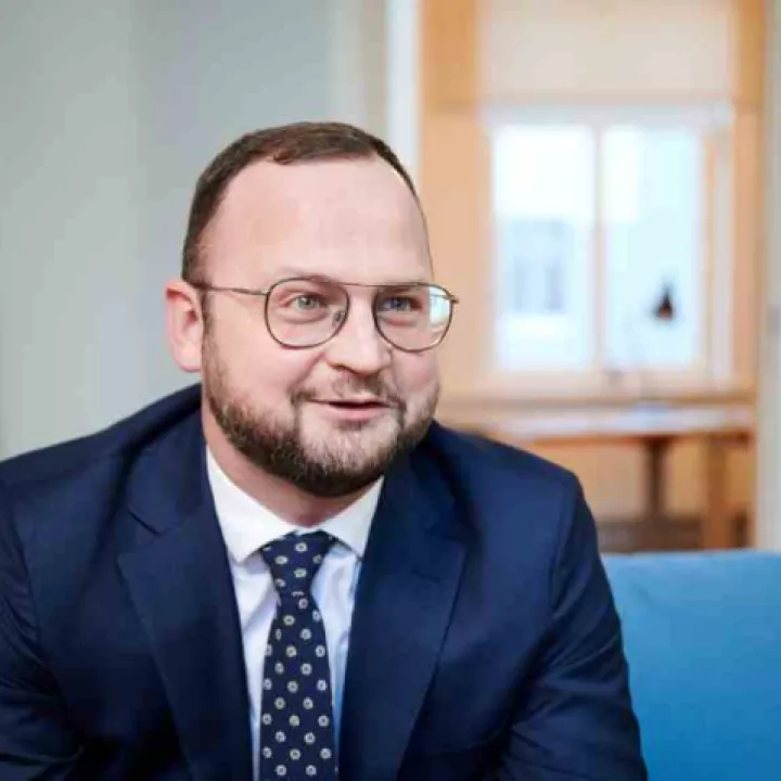 Pasaule griežas arvien ātrāk