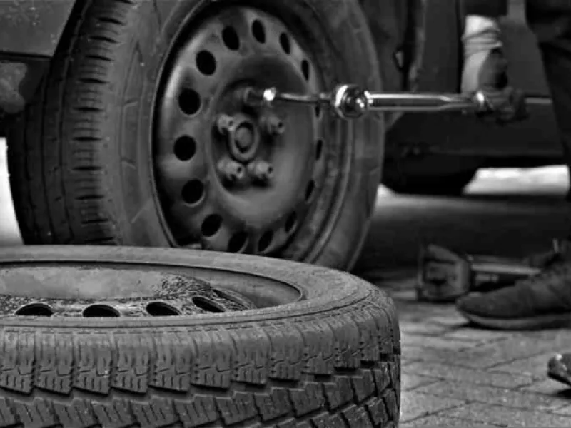 Autoservisos neatbilstoša atkritumu uzglabāšana 