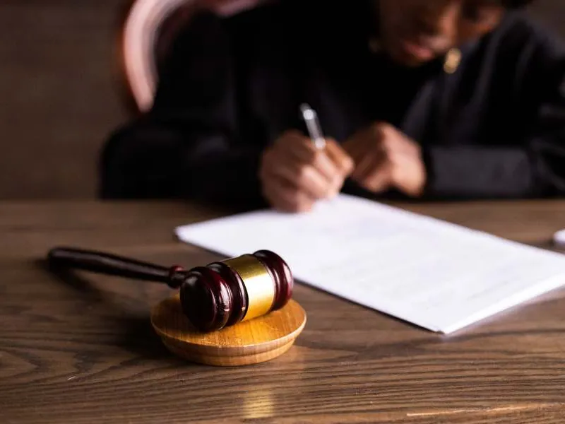 Disciplinārlietu komisija izsaka rājienu zvērinātam tiesu izpildītājam