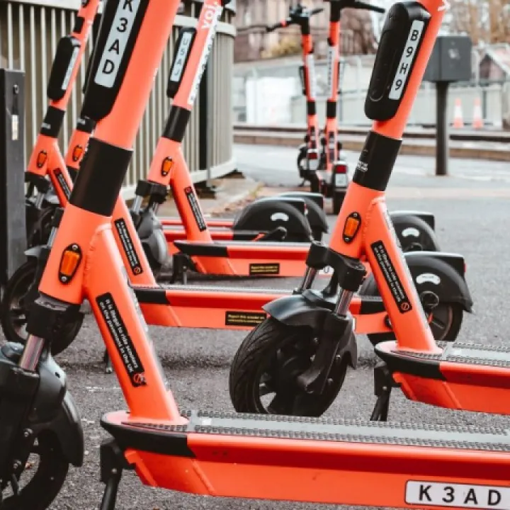 Izmaiņas valsts tehniskās apskates norisē un elektroskrejriteņu regulējumos