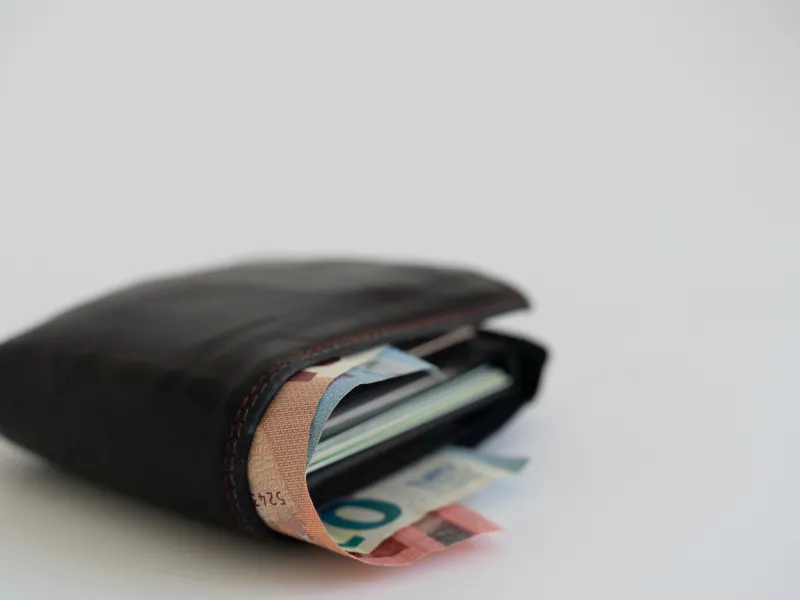 Vai ieņēmumiem drīkst izmantot vienu bankas kontu?