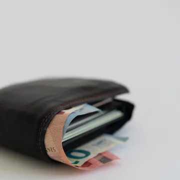 Vai ieņēmumiem drīkst izmantot vienu bankas kontu?