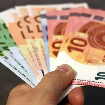 Kā aprēķināt atvaļinājuma naudu, ja mainās darba slodze?