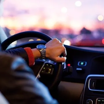 Dienesta auto iegādes īpatnības