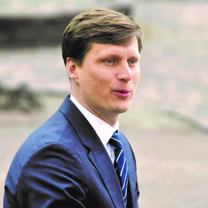 Kas apzog valsti, apzog pats sevi