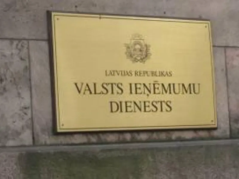 Par prombūtnē esoša darbinieka aizvietošanu