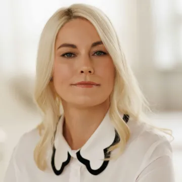 Vai darbnespējas laikā var piešķirt brīvdienu bēru organizēšanai?