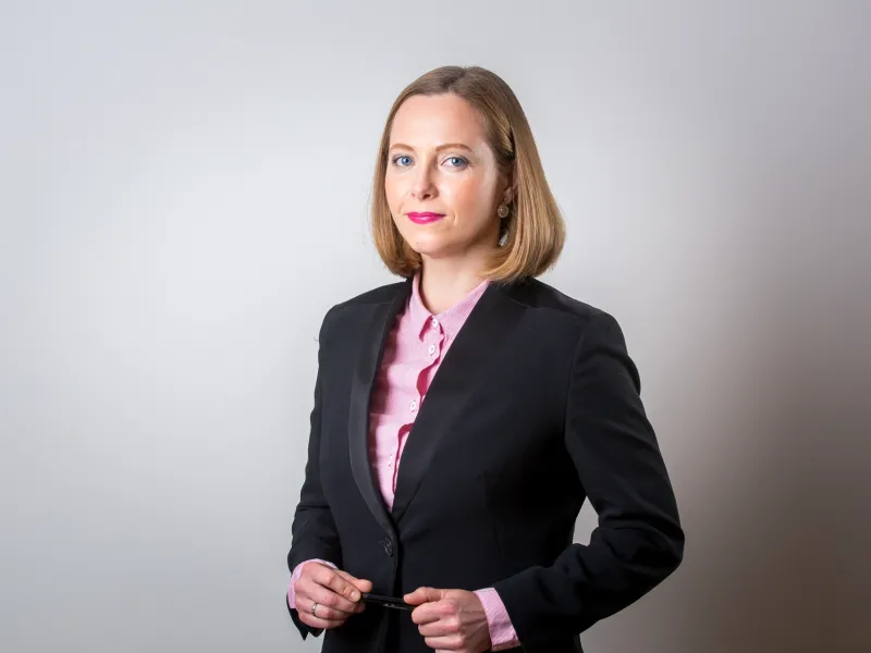 Kurš atbildīgs par nelegālajām datorprogrammām?