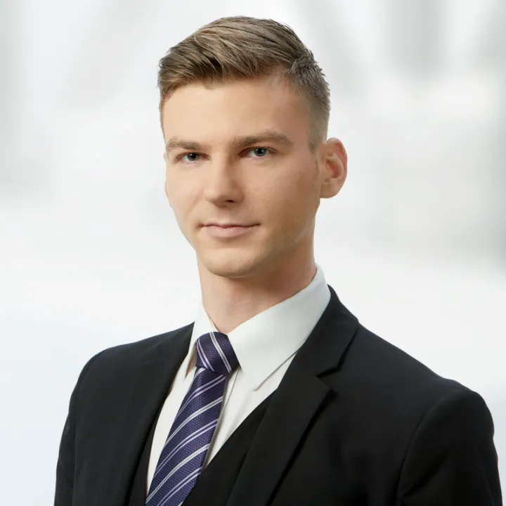 Vai uzņēmumam obligāti jānorāda darba laiks?